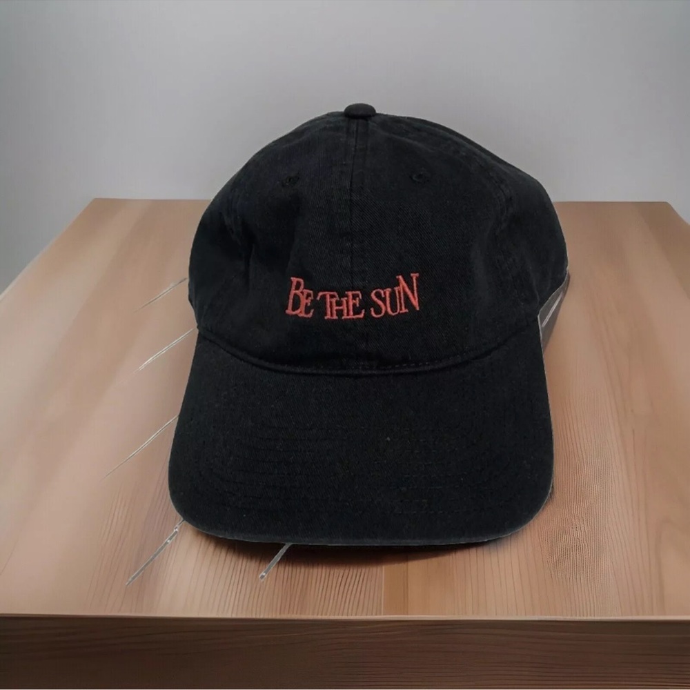 Seventeen World Tour 2022 "Be The Sun" Black
AdjustableBaseball Hat One Size